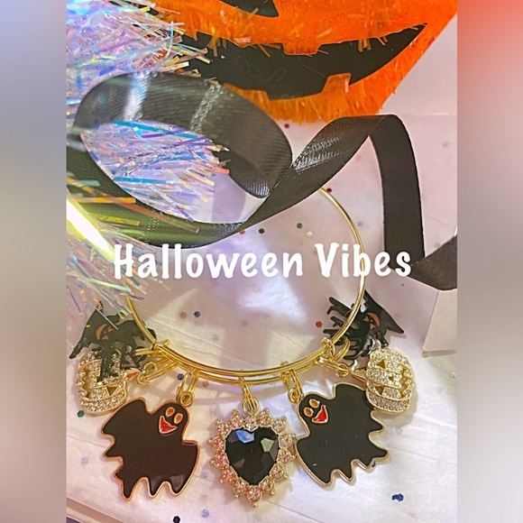 Handmade Halloween Bracelet - Picture 3 of 3